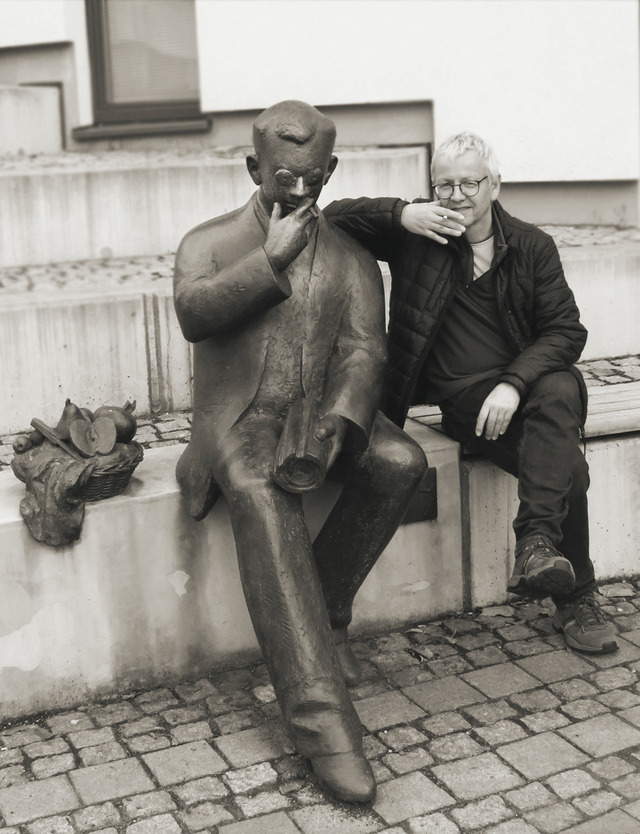 Roland Lampe, Fallada-Denkmal Neuenhagen c Findling Verlag